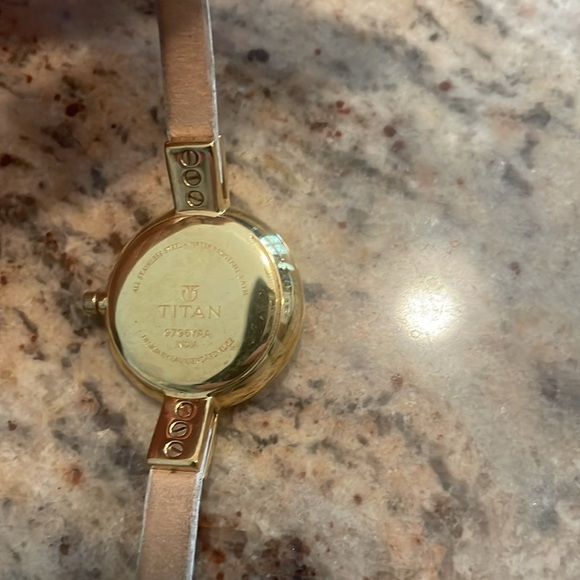 Titan Obaku Designer white & gold womans watch - Picture 4 of 5